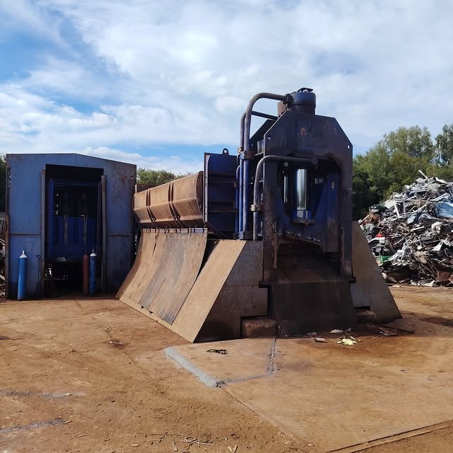 V Dolním Rychnově jsme dokončili kompletní generální opravu nůžek Metso Lindemann.